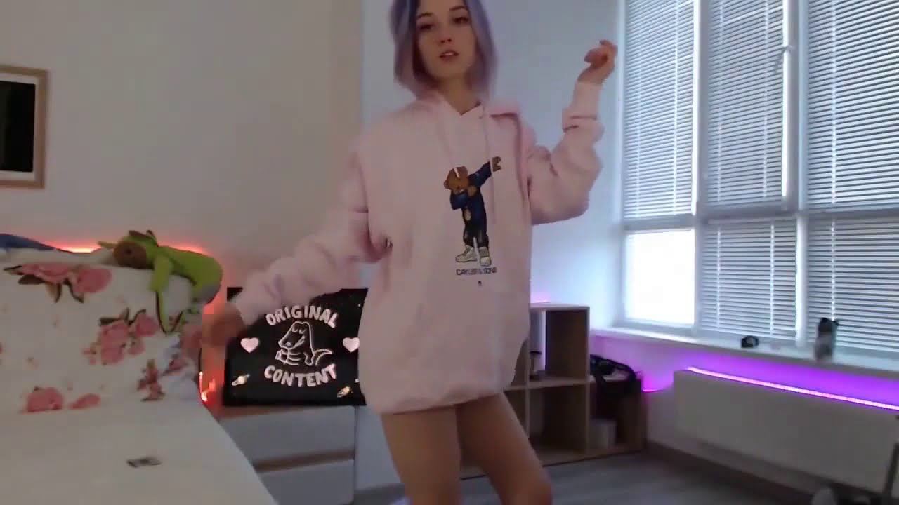 Лея Горная тверкает на камеру . Слив бонки . TWERK LEYA GORNAYA. - YouTube