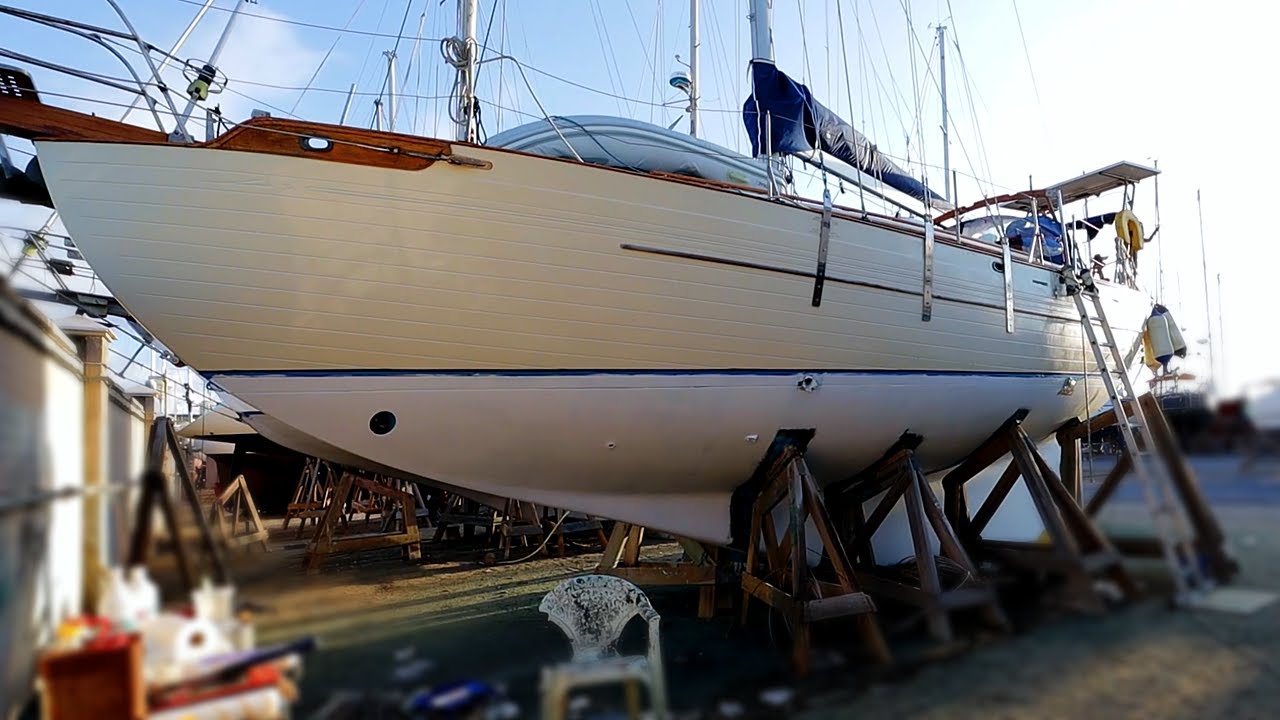 89] 45 Year Old BOAT Gets Bottom MAKEOVER (Pt. 2) | Antifoul | OLD BOAT REFIT