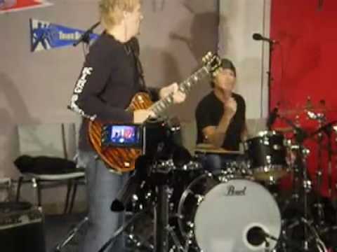 Bombastic Meatbats featuring Chad Smith - 2009 KLO...