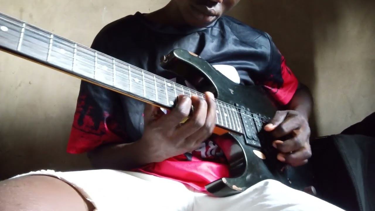 How to play a simple scale on a guitar 🎸🎸🎸 