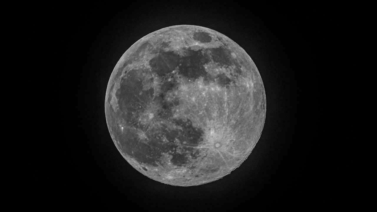 April 2020 Super Pink Moon rising, time lapse and zoom - Nikon Coolpix P900