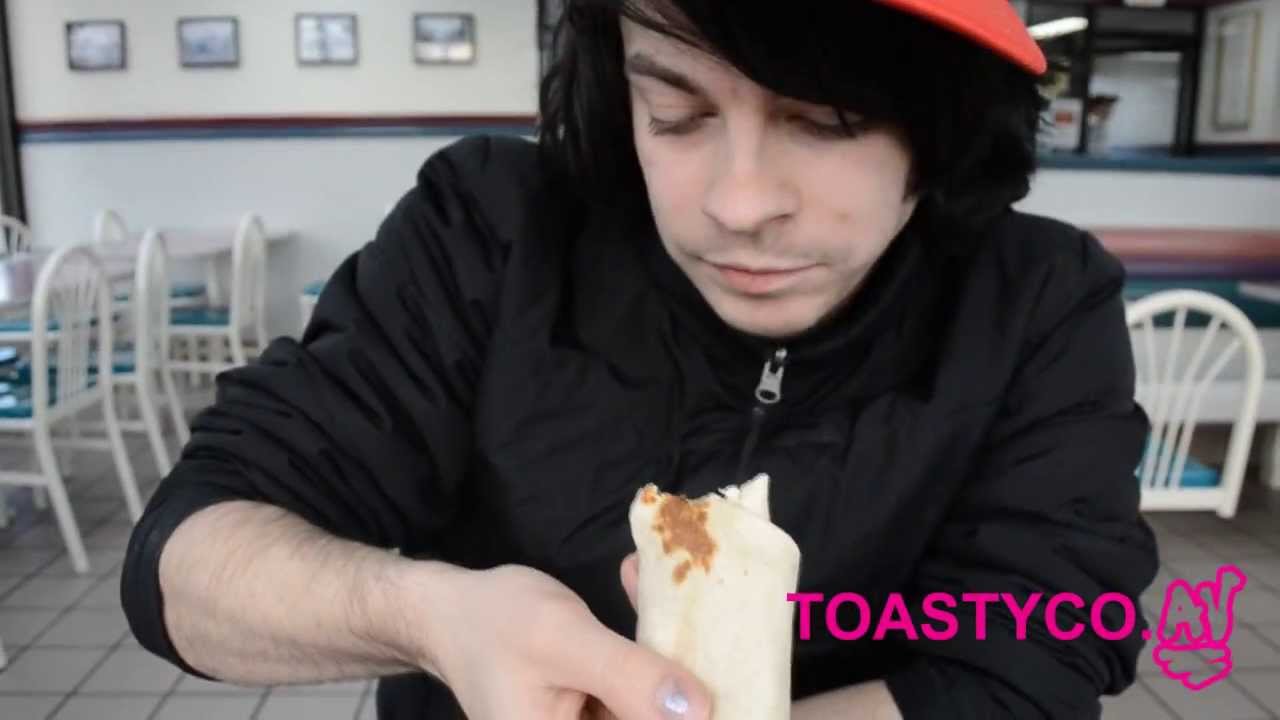 SNCK TIME with Compy- Taco Bell Happy Hour Menu Review