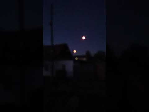 Видео: НЛО заслепи жителите на Омск с ярки проблясъци цяла минута &Zwj; - Алтернативен изглед