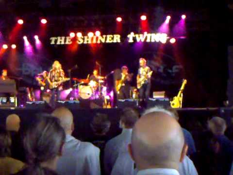 Shinertwins brbf '09