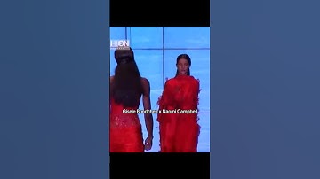 | Moments when supermodels walk were in sync| credits: @00smodelsupremacy