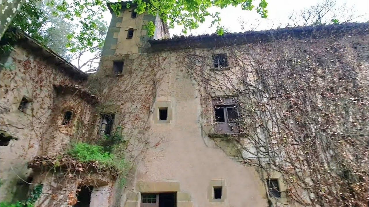 La FAMILIA ABANDONÓ la MANSIÓN de sus SUEÑOS por INSÓLITOS MOTIVOS | Sitios Abandonados y URBEX