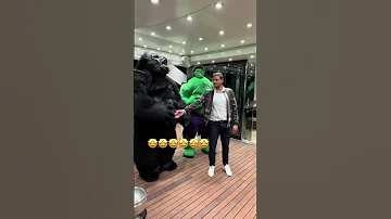 هيها الغوريلا بتعمل كده ليه بقي باندا اكسبلور الغوريلا ترند ضحك Panda مهرجان تيك توك 