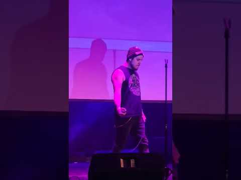 @LinkinPark Given up- karaoke cover 1st time ever doing this