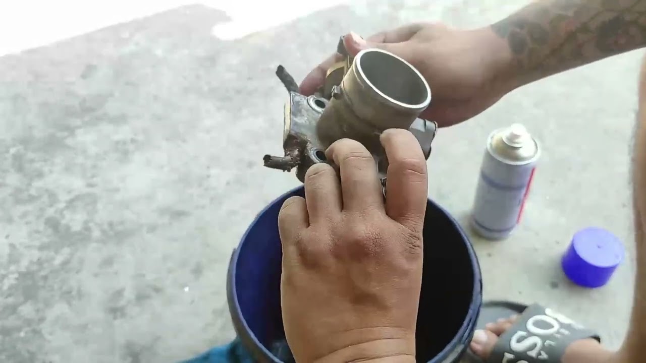 Throttle body cleaning for Kia Picanto 2004 - 2007 1st gen