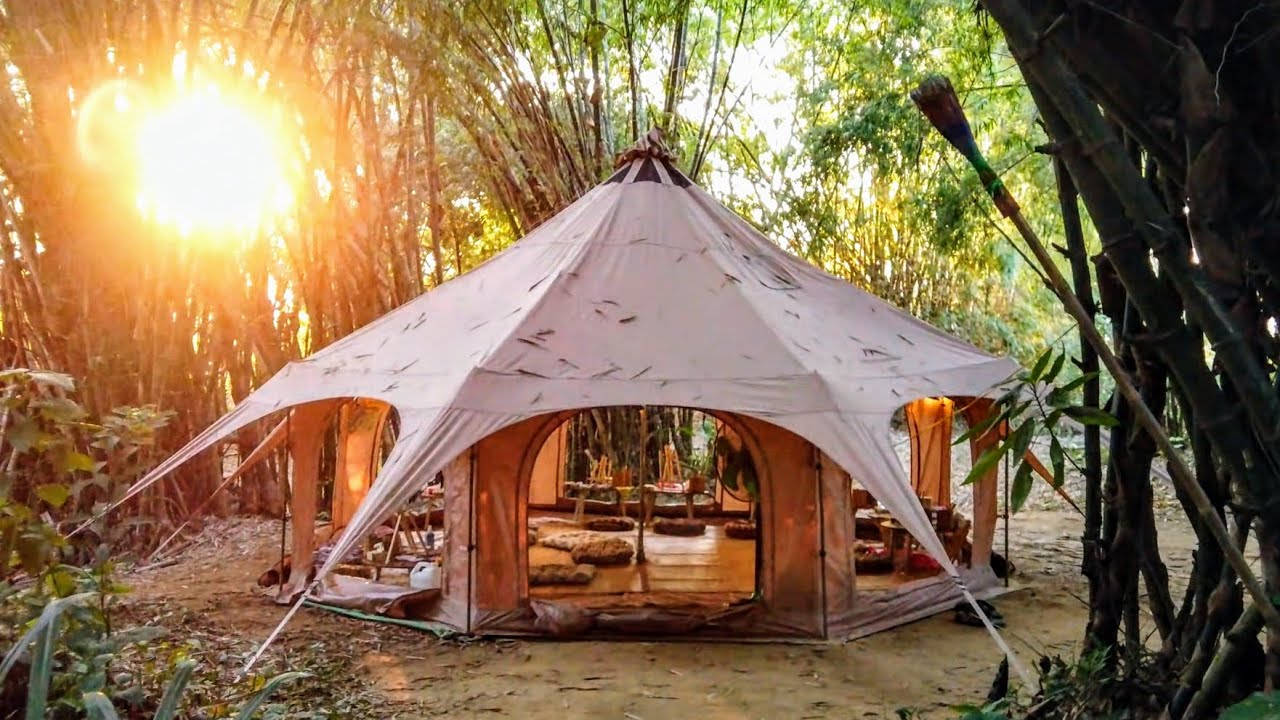 Our beautiful art tent in the bamboo garden near Hoi An Old Town in Vietnam | Mia Mai Art