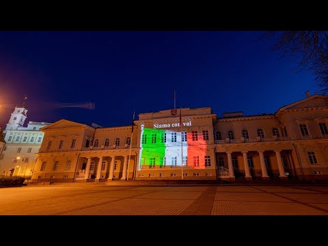 Prezidentūra nušvito Italijos vėliavos spalvomis