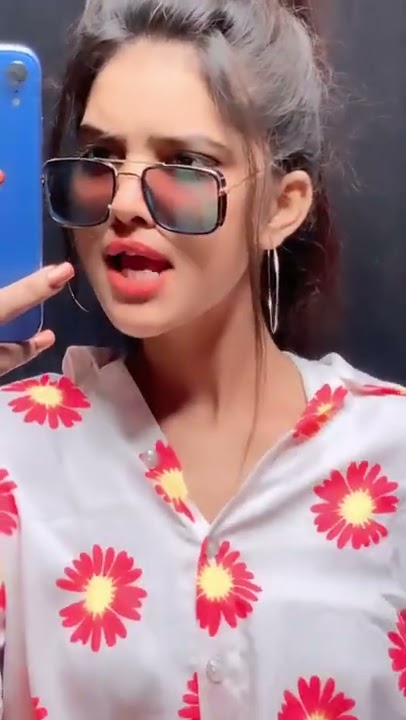 ladki hai nak katvayegi | tik tok video | girl dialogue video | new status video