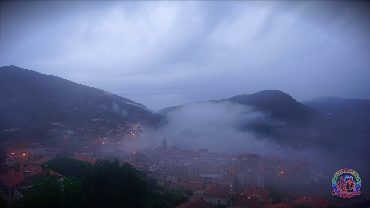 Mauvais Temps Sur Sartene Au Mois De Septembre Pour Le Coucher De Soleil En Timelapse