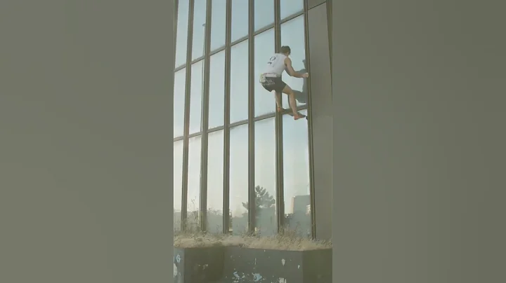 FREE SOLO a skyscraper