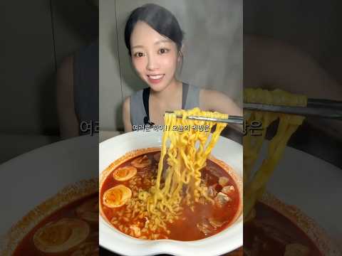 +대패목살 <strong>반숙</strong> 모짜렐라 치즈까지...🔥❤️