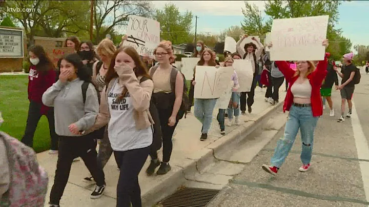 South Junior High School students organize walk out over reproductive health rights - DayDayNews