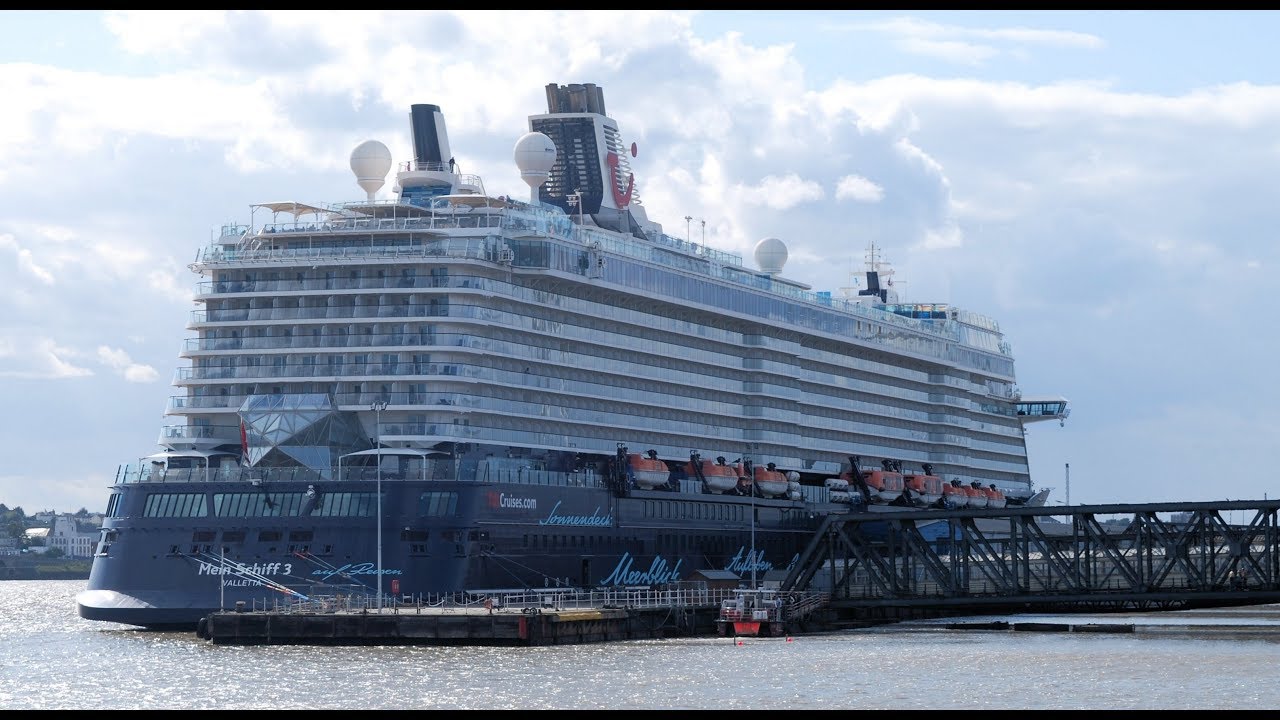 Mein Schiff 3 At Tilbury