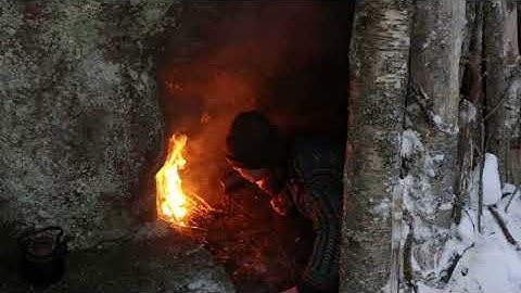 Welcome to my Warm Shelter! 3 DAYS SOLO CAMPING in a Winter Cave