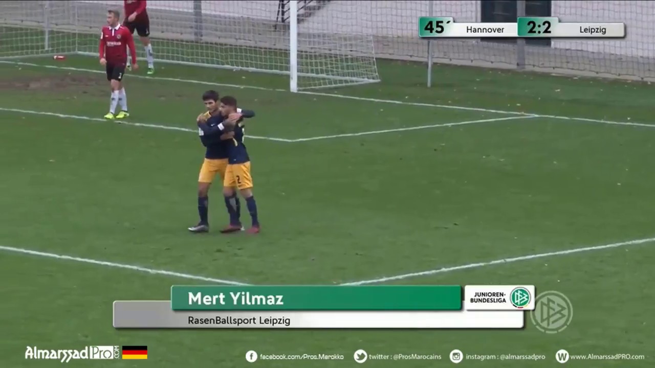 Torvorlage Elias Abouchabaka vs H96 U19 / Bundesliga U19 / 26.11.2017 HD