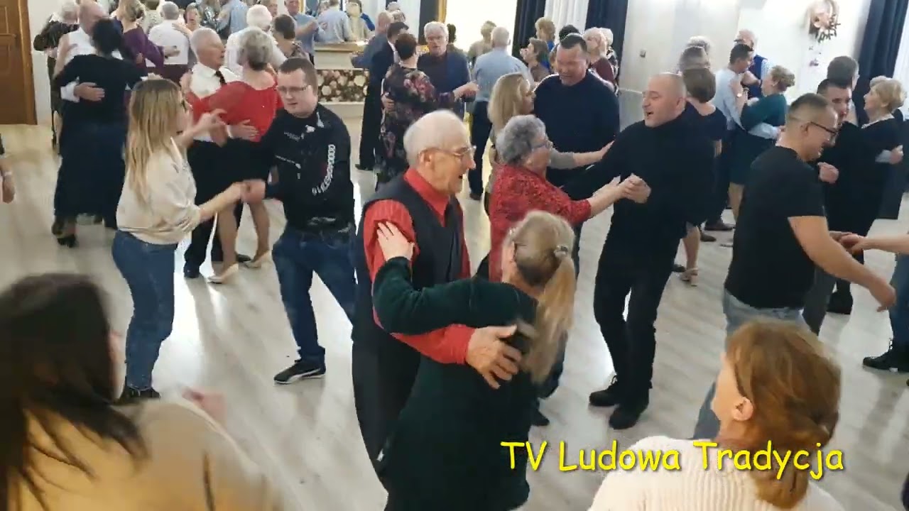 ALEŻ PIĘKNE RZADKO SPOTYKANE ZACHOWANIE MŁODZIEŻY skierowane do starszych uczestników zabawy