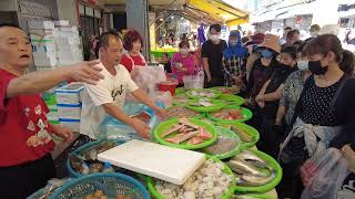 碰到沒誠意的客人  阿源賣的價錢也很沒誠意  台中水湳市場  海鮮叫賣哥阿源  Taiwan seafood auction