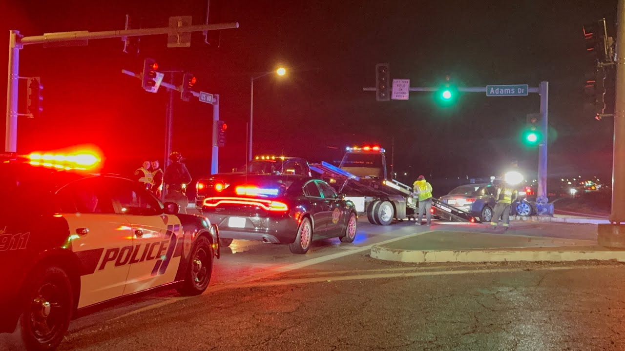DWI driver crashes into Light Pole. Neosho, Mo 12-8-2025 - YouTube