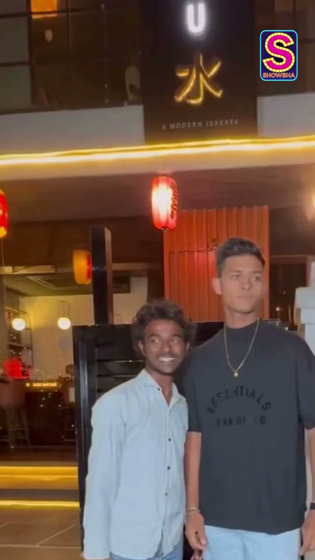 Cricketer Yashasvi Jaiswal Gets Papped in Mumbai Looking Dashing | N18S | #Shorts #yashavijaishwal