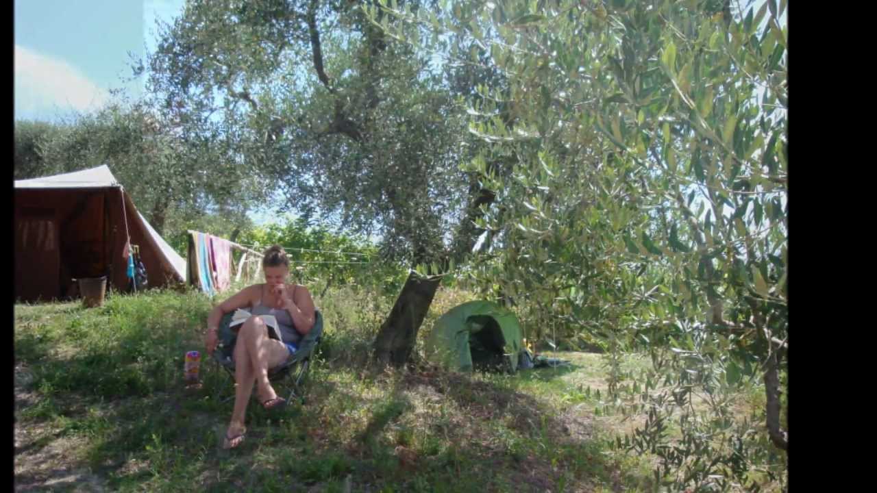 marchesa notte Mini (kleine) camping Le Marche Italie. Minicamping Lavanda Blu