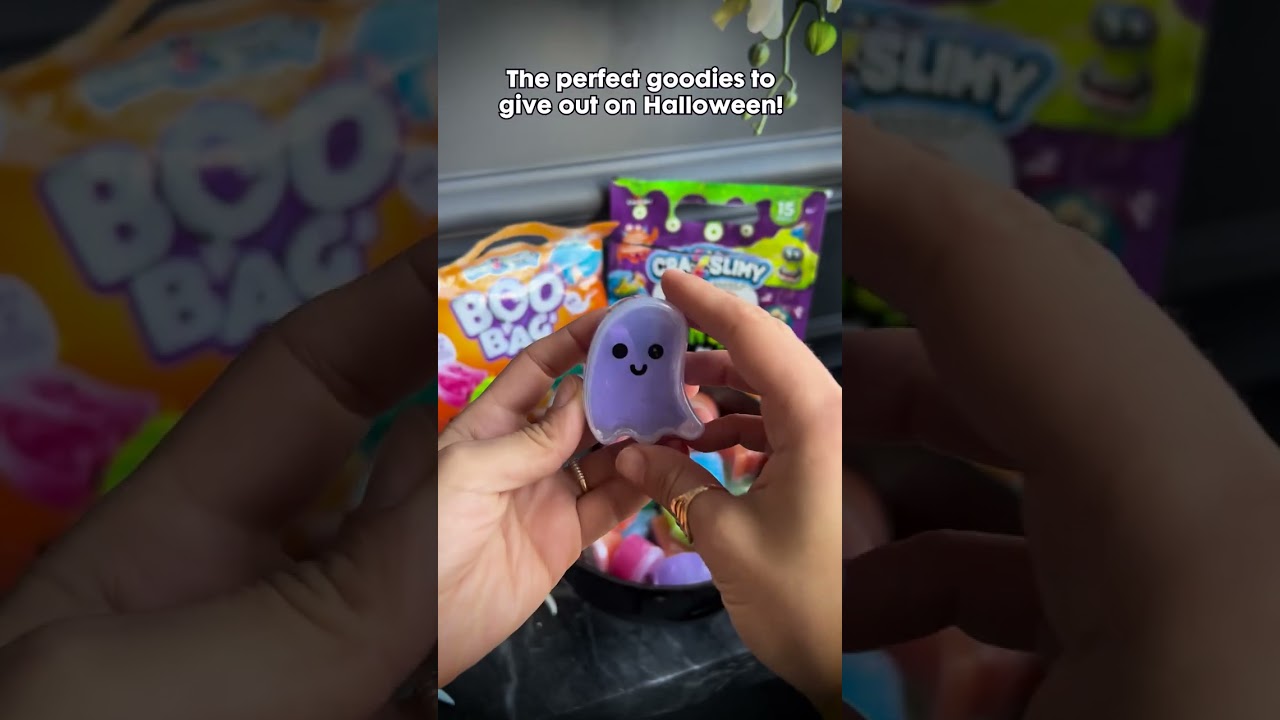 Kick off spooky season with the Cra-Z-Slimy Boo Bag Party Pack🤭🎃💜
