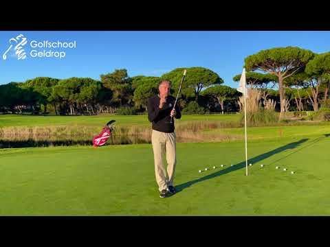 Video: Kun jij een putt duwen in golf?