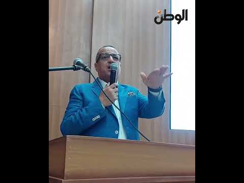 محافظ جنوب سيناء يودع 102 حاج من بعثة حجاج المحافظة ويهاديهم ملابس الإحرام