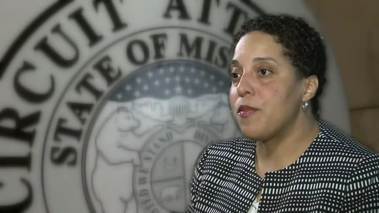 Criticism, calls for Circuit Attorney Kim Gardner to resign, come from