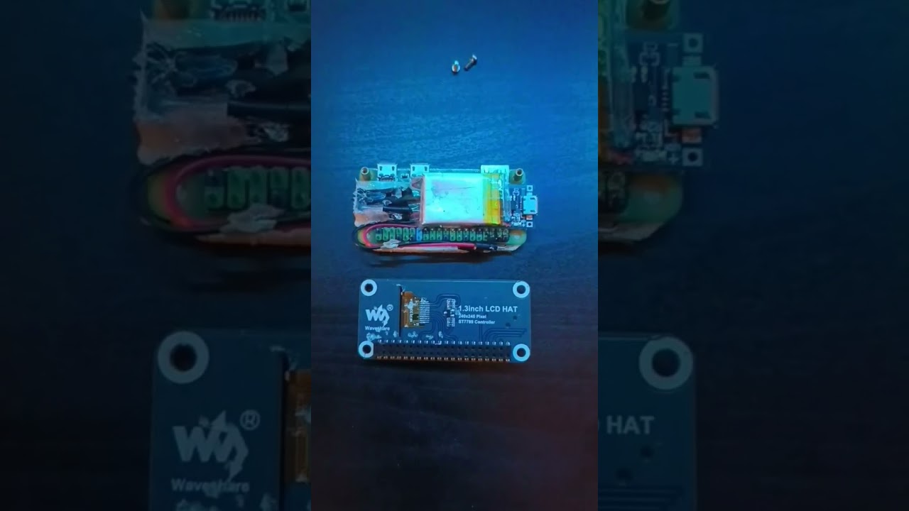 The "PokéPlayer". Micro sized gb,gbc,gba pokemon game handheld emulator. 