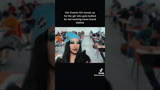 POV: Hot cheeto girl stands up for the girl who doesn't wear name brand clothes 🤣 | TikTok Fan.