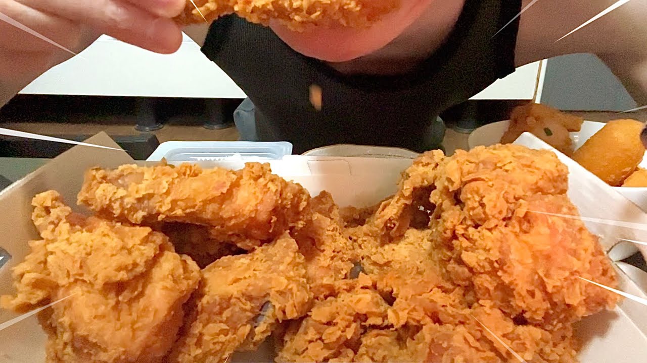 BBQ 바삭한 황금올리브치킨 그리고 통새우 멘보샤와 황금알 치즈볼 고독한 먹방