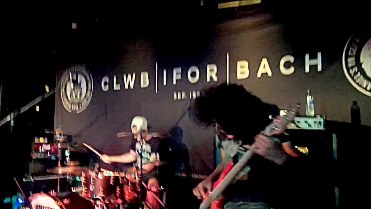 Issues - Hooligans Live at Clwb Ifor Bach - Cardiff