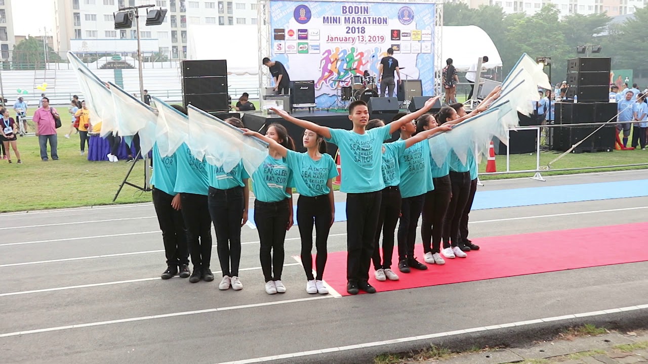 ผู้นำเชียร์กีฬา 6 บดินทร ปี พศ.2561 รร.บดินทรเดชา (สิงห์ สิงหเสนี )