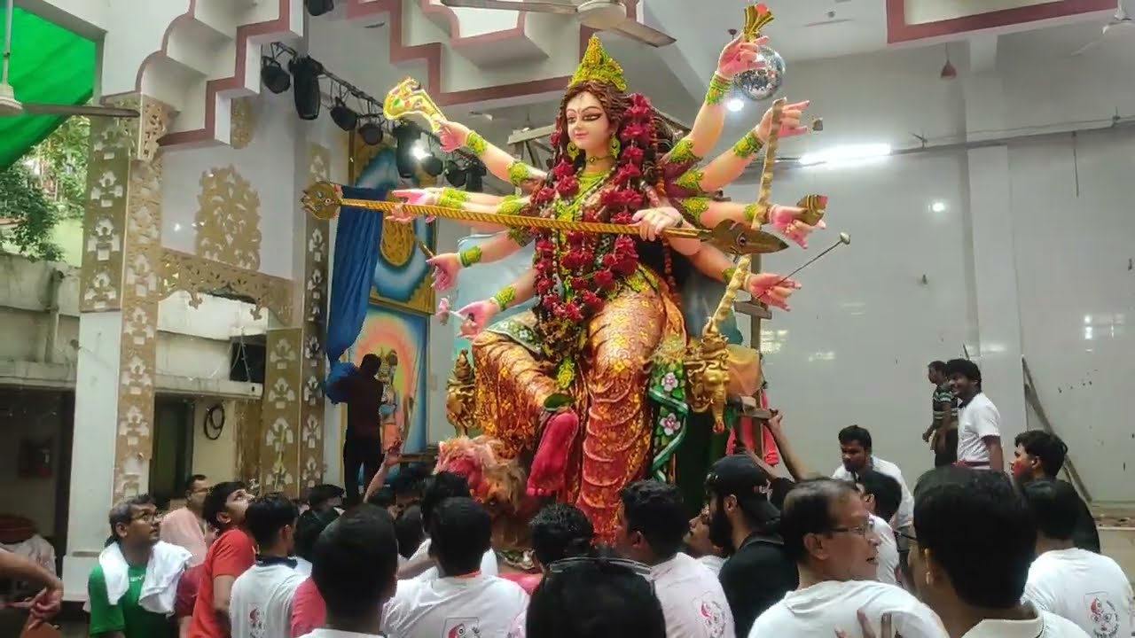 দেবী দুর্গার বিসর্জন। আসছে বছর আবার হবে। 🌸 @Sudipto2596