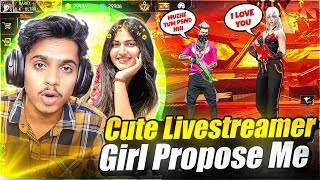 CUTE V BADGE GRIL STREAMER VS KAAL YT ON CS RANKED 😱 1 vs 4 👿 GARENAFREE FIRE