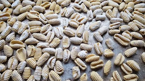 Shaping Cavatelli Pasta