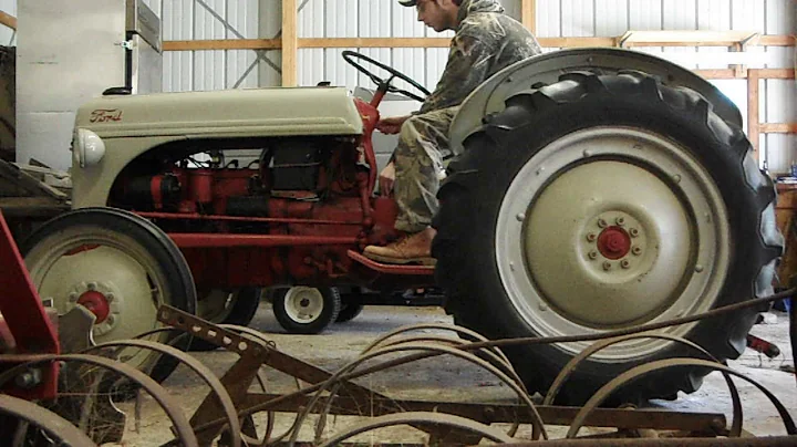 1948 Ford 8N Tractor Cold Start