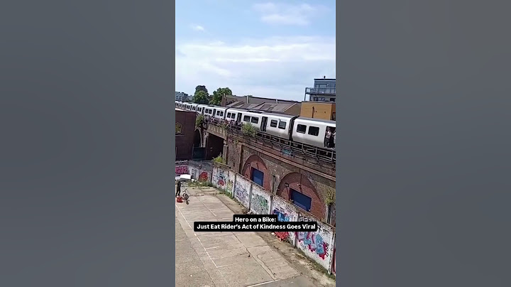Just Eat Rider's Heartwarming Act During UK Heatwave Goes Viral