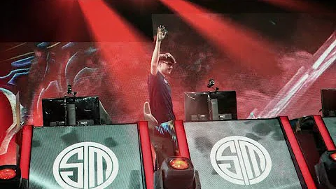 Welcome to S6 NA LCS Summer 2016 Grand Finals - TSM vs C9! Teams enter the stage!