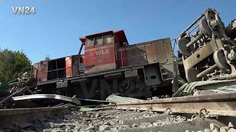 VN24 - Train disaster in Geseke - freight train derails in the middle of town