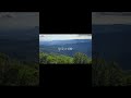 #自驾游 #环美旅行 第10站-仙那度国家公园​看那云与地面相接，这一刻，局部有雨在此时具象化了。​都夏天了，也不知道是什么花在这个时候开花。​要想看好的风景，只能徒步去看。