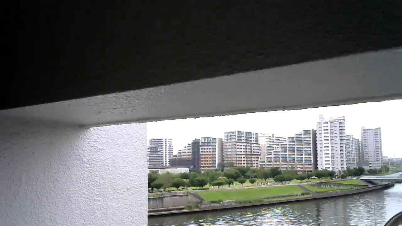 隅田川新豊橋と新田さくら公園方面(Shin-Toyohashi Bridge over the