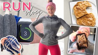 RUN VLOG...Winter Running Shoes, Warm Up + What I Eat Before Running