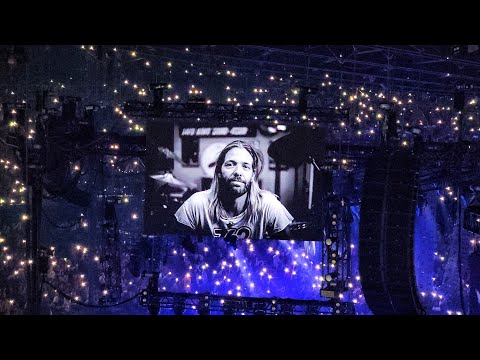 Black Hole Sun by Foo Fighters, Nirvana, Soundgarden at the Taylor Hawkins Tribute in Los Angeles
