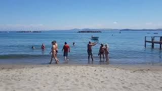 Am Badestrand Auf Ischia - Mai 2024