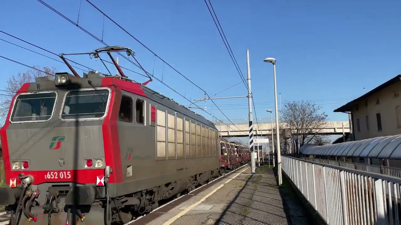 E652 015 sulla Venezia - Milano